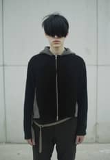 Whale hood zip-up