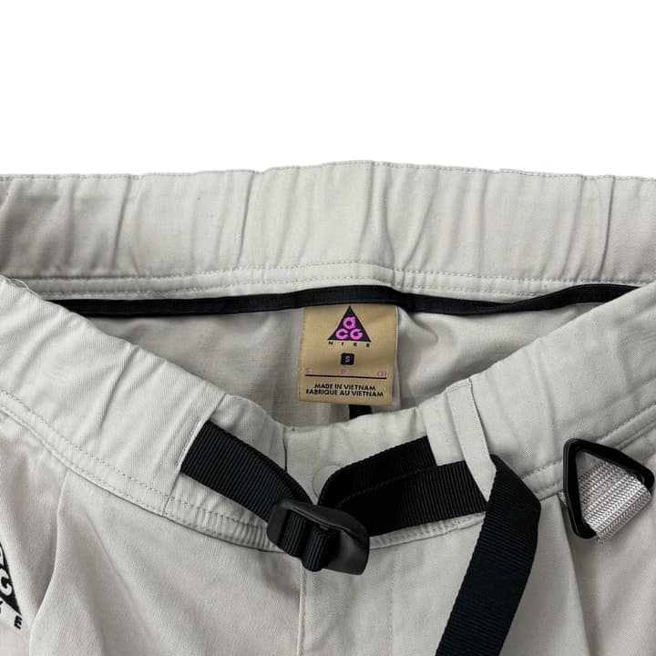 NIKE ACG Cargo Pants Beige