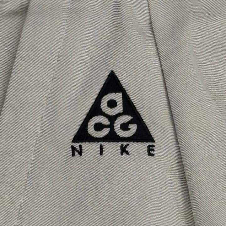 NIKE ACG Cargo Pants Beige