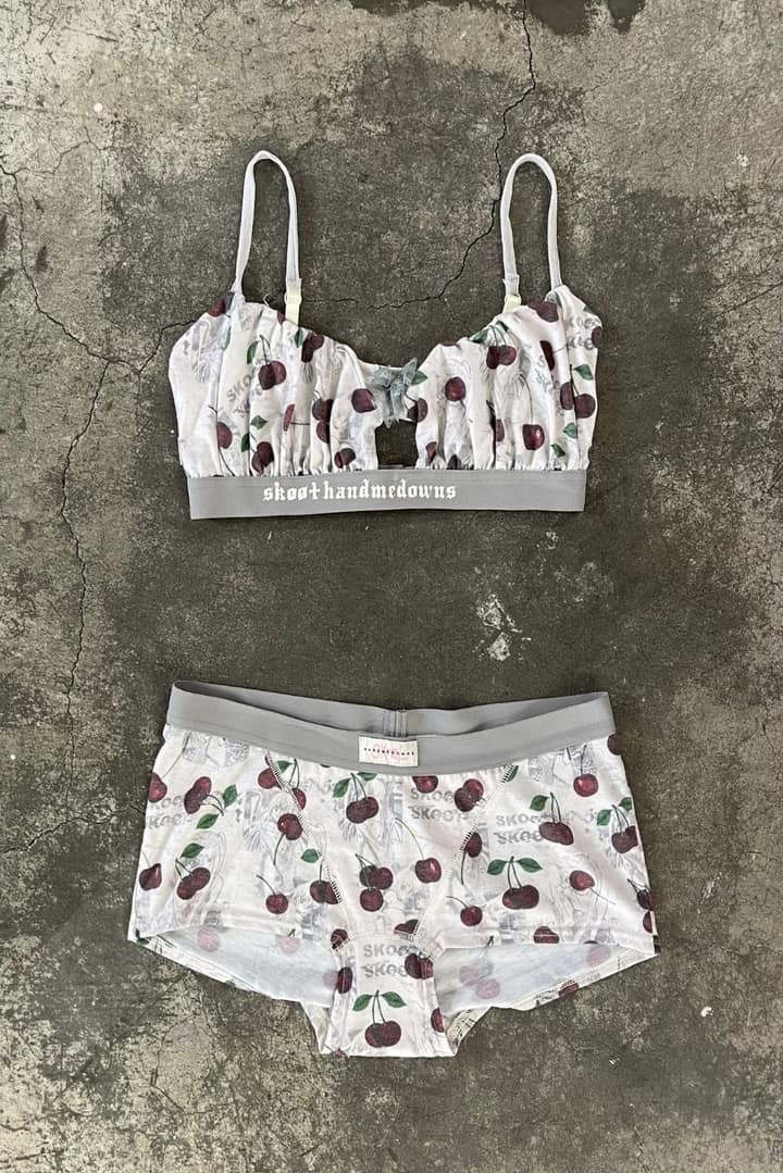 FANTASY PANTY SET CHERRY