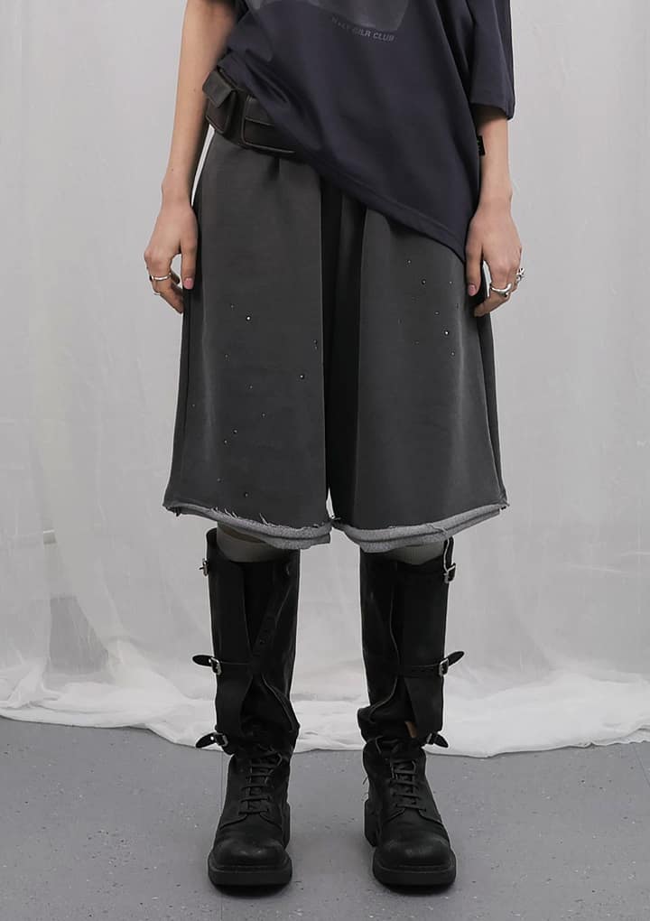 오버사이즈 힙합 와이드핏 큐빅 반바지_차콜 