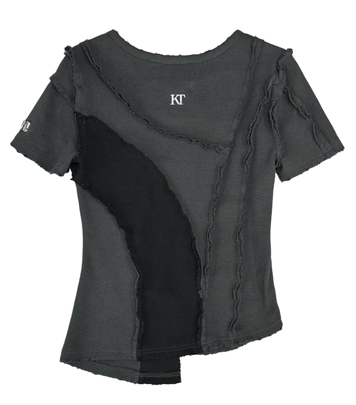 비대칭 레이어드 웨이브 컷 티셔츠