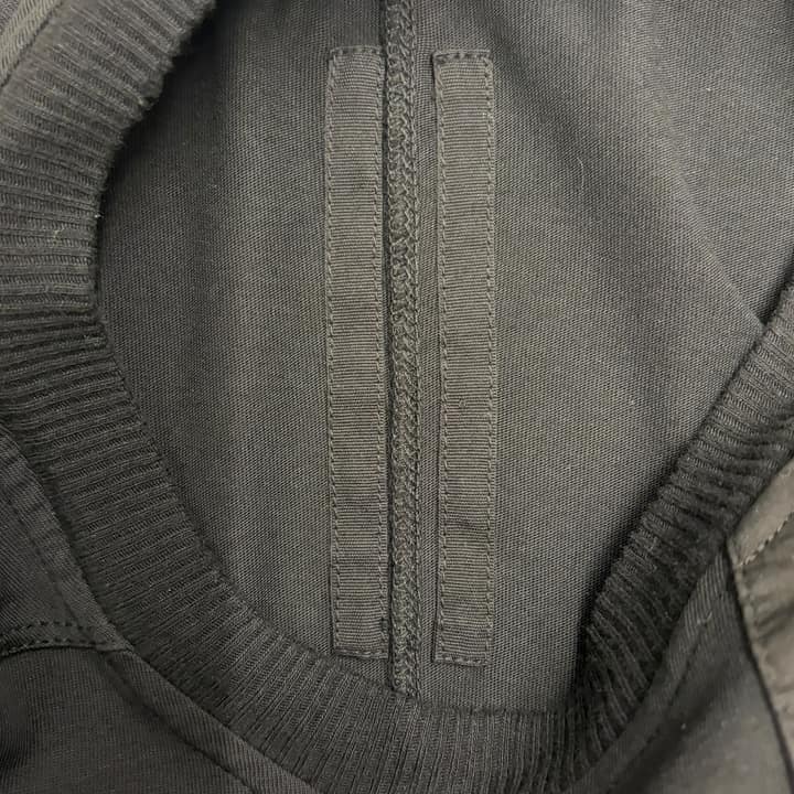 Long Sleeve Pocket Knit Top