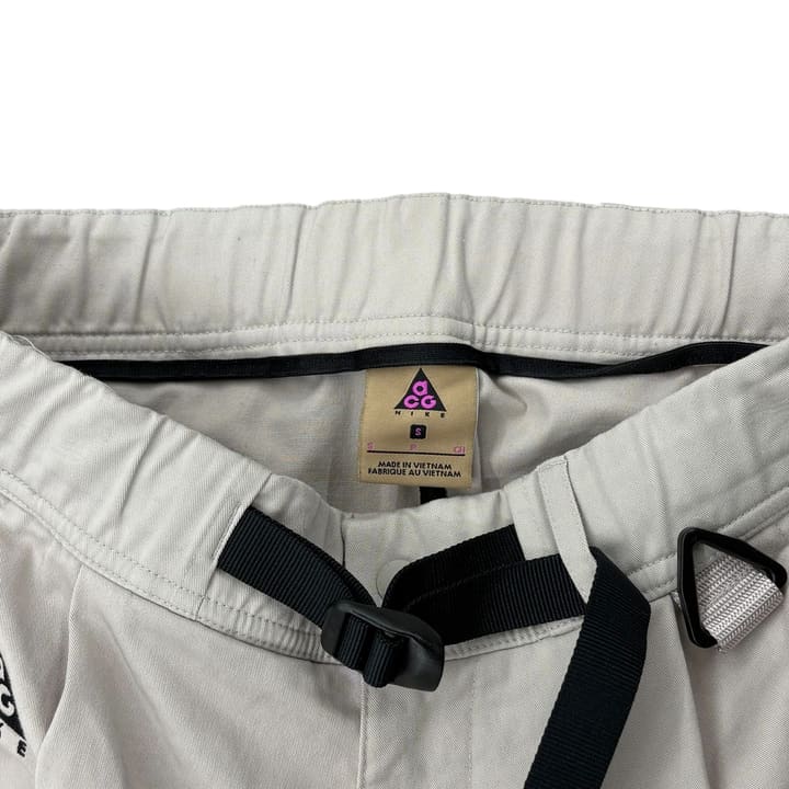NIKE ACG Cargo Pants Beige 상세 이미지 4