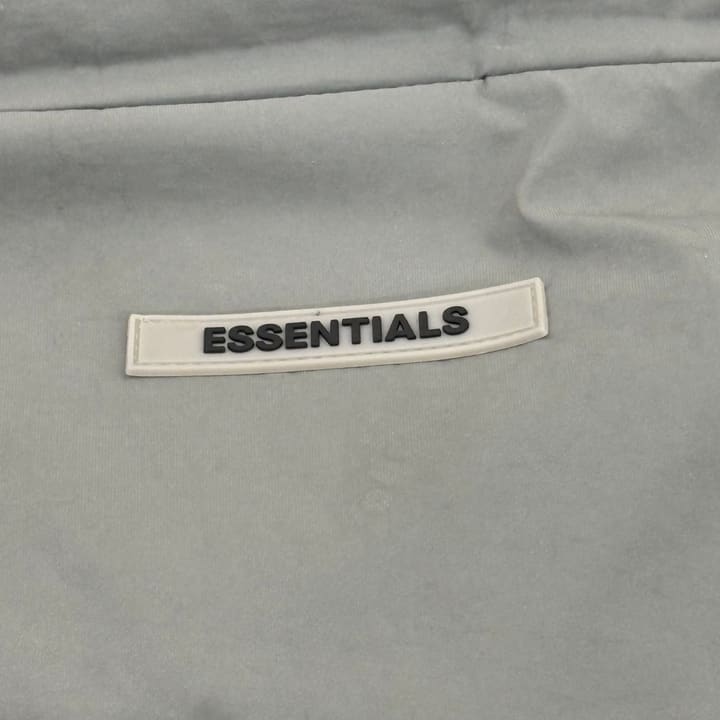 ESSENTIALS Puffer Jacket 상세 이미지 2