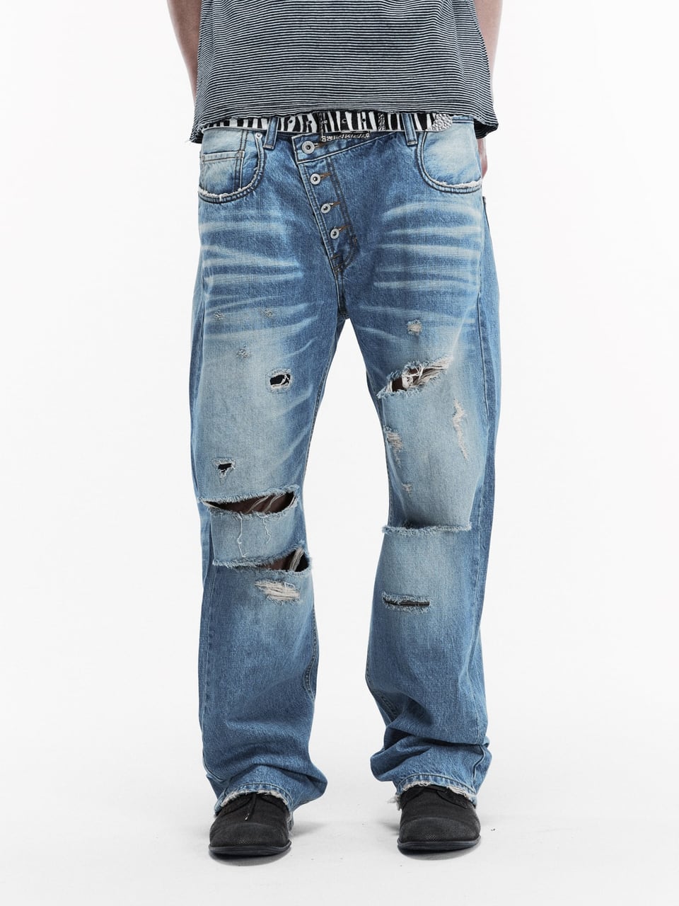 PATCHWORK TWISTED STRAIGHT DENIM PANTS (LIGHT BLUE)
