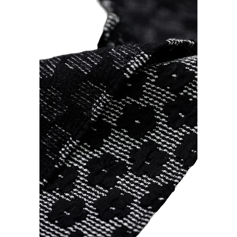 No.203 Black Delicato