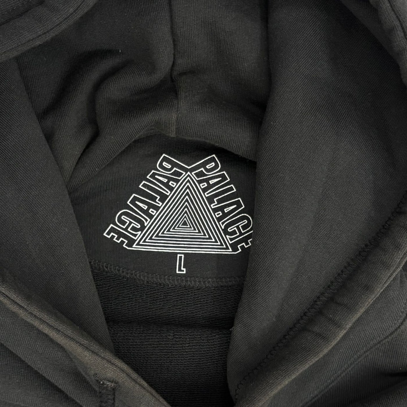 PALACE Utopians Hoodie 상세 이미지 4