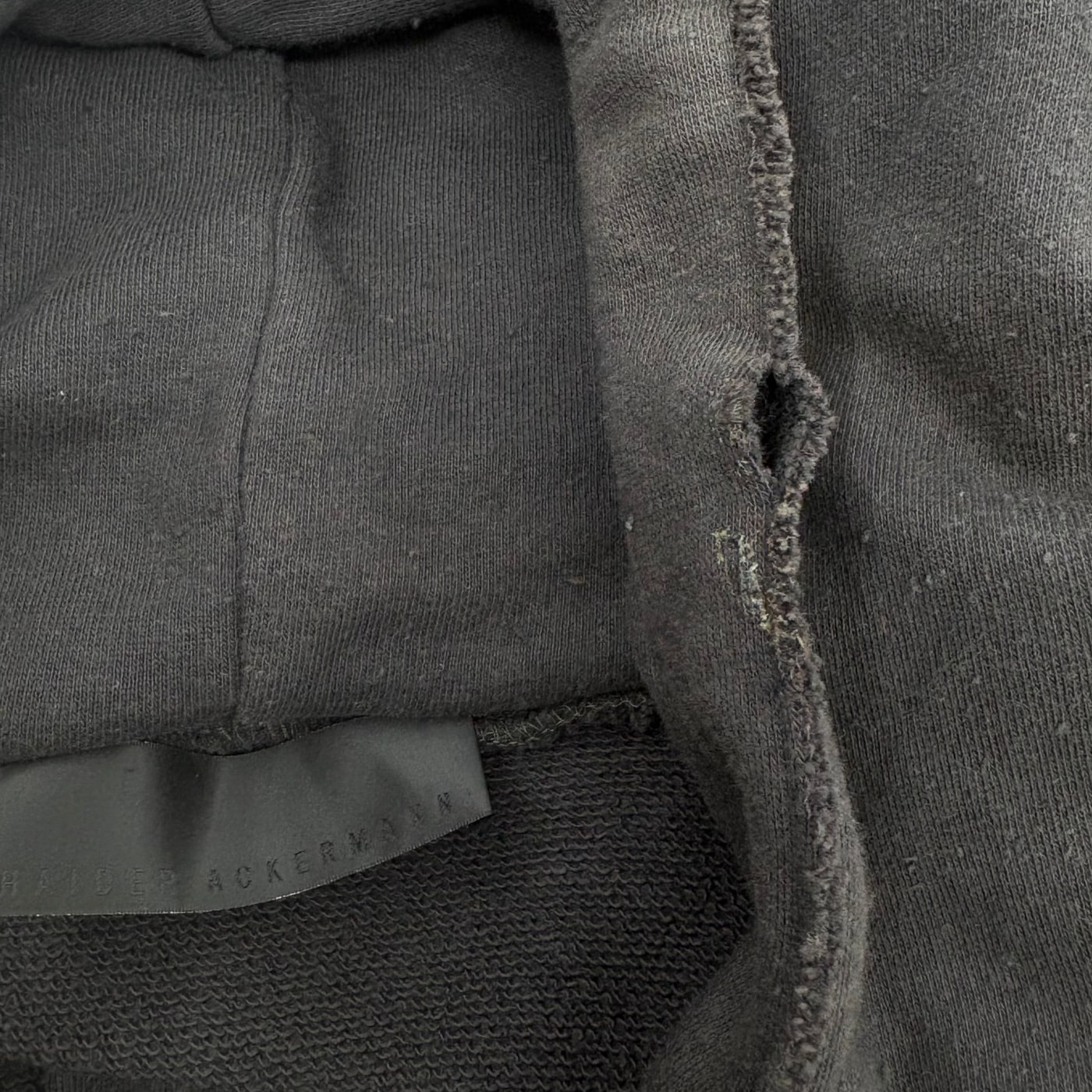 HAIDER ACKERMANN Black Sleeveless Hoodie 상세 이미지 4