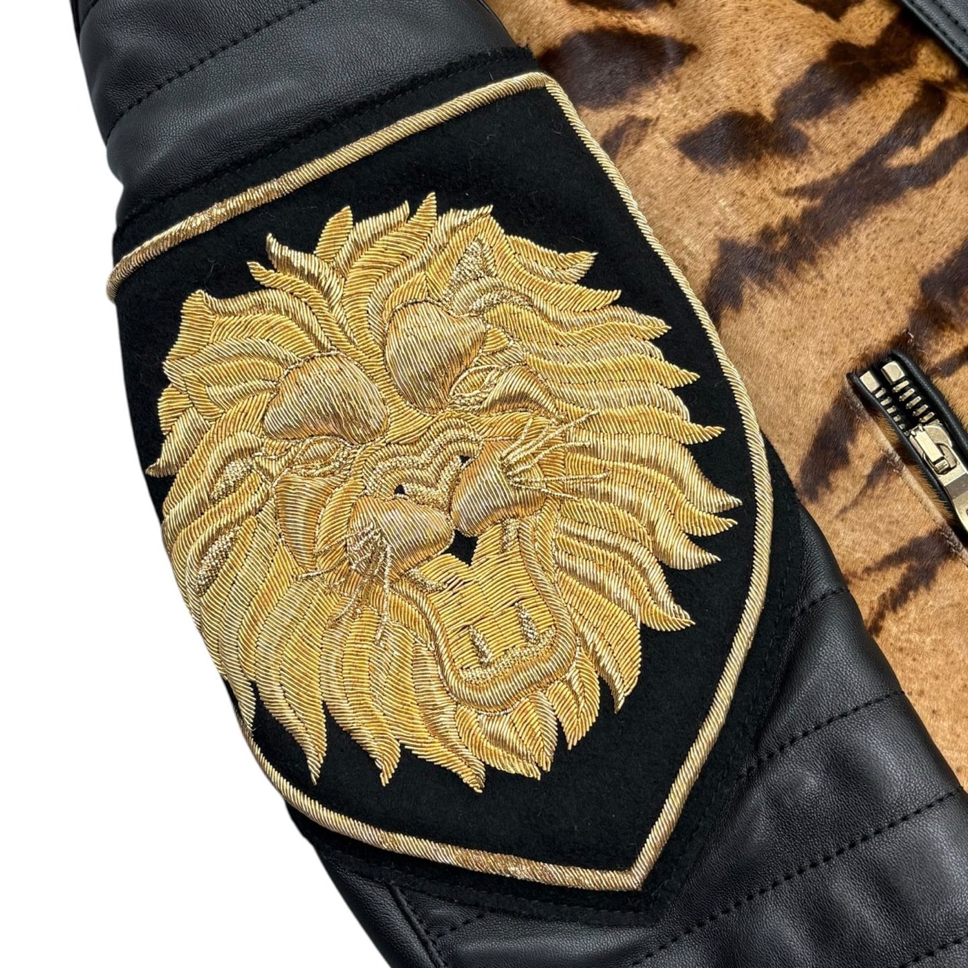BALMAIN Tiger Pattern Bomber Jacket 상세 이미지 4