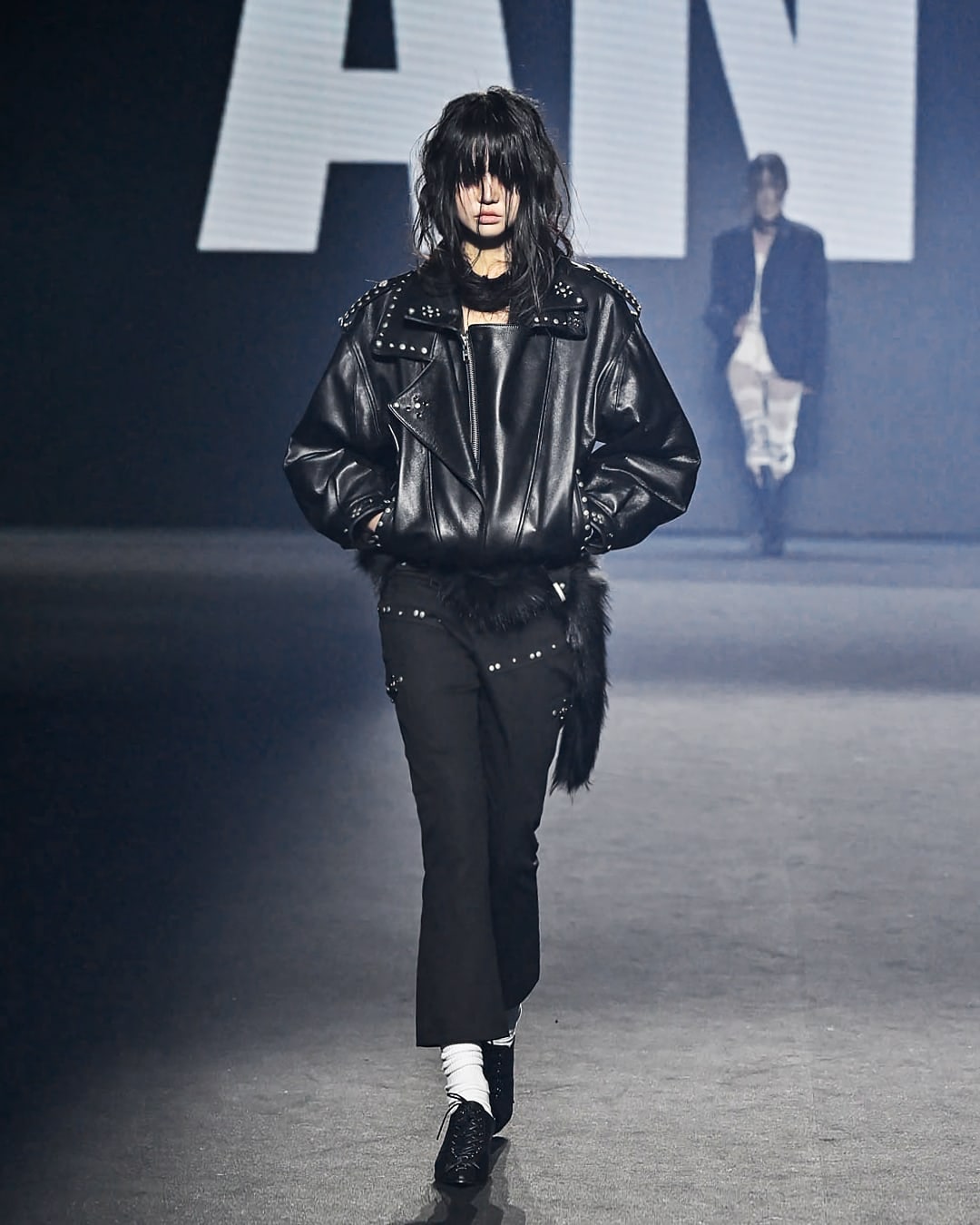 Studded capri trousers 상세 이미지 1
