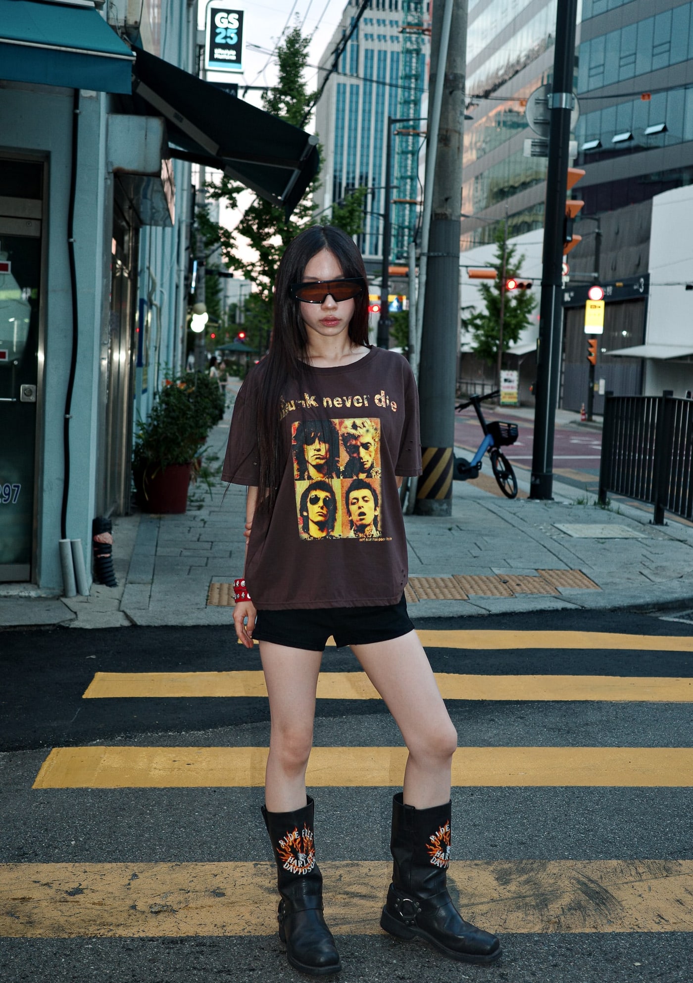 World Tour Tee (Brown) 상세 이미지 3